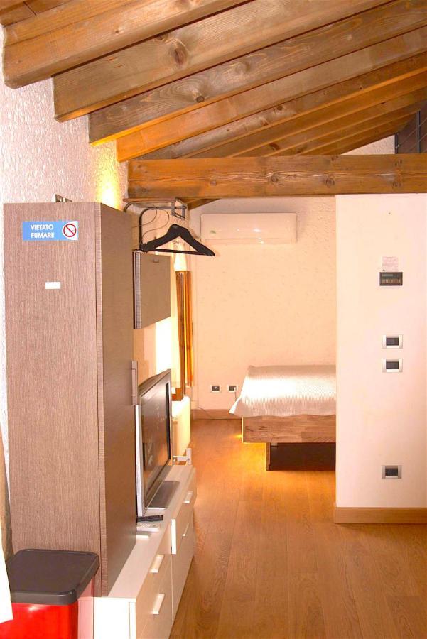 Aly D'Angelo Alla Torre - Immobiliare Azzurra Bardolino Ngoại thất bức ảnh
